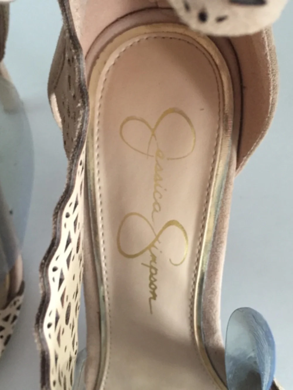 Jessica Simpson Jastia 8.5 Beige Suede Laser Cut Strappy Stiletto Heels EUC
